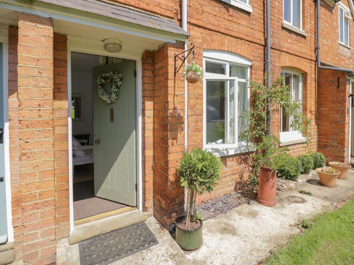 Villa Meadow View Banbury Esterno foto