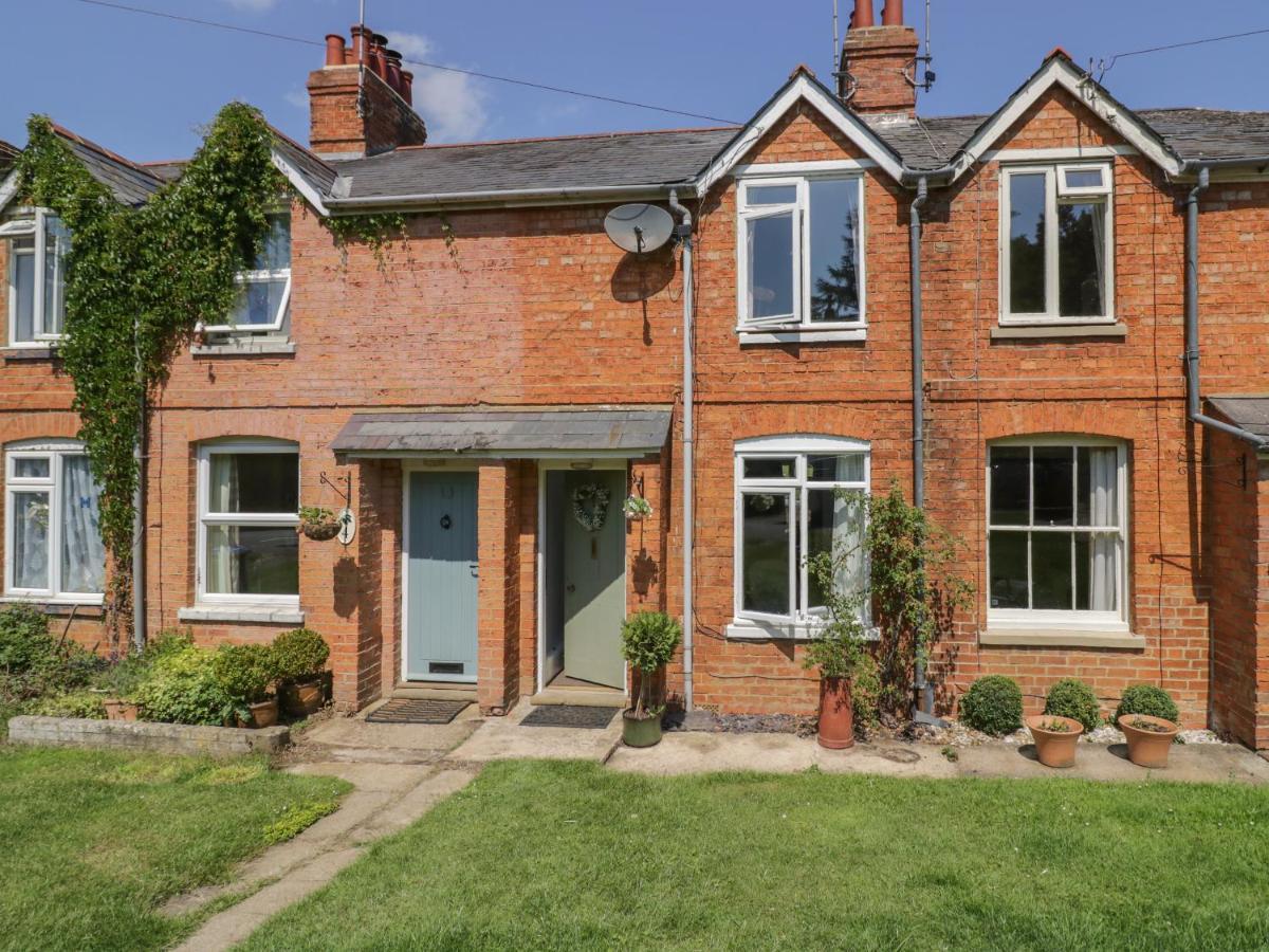 Villa Meadow View Banbury Esterno foto