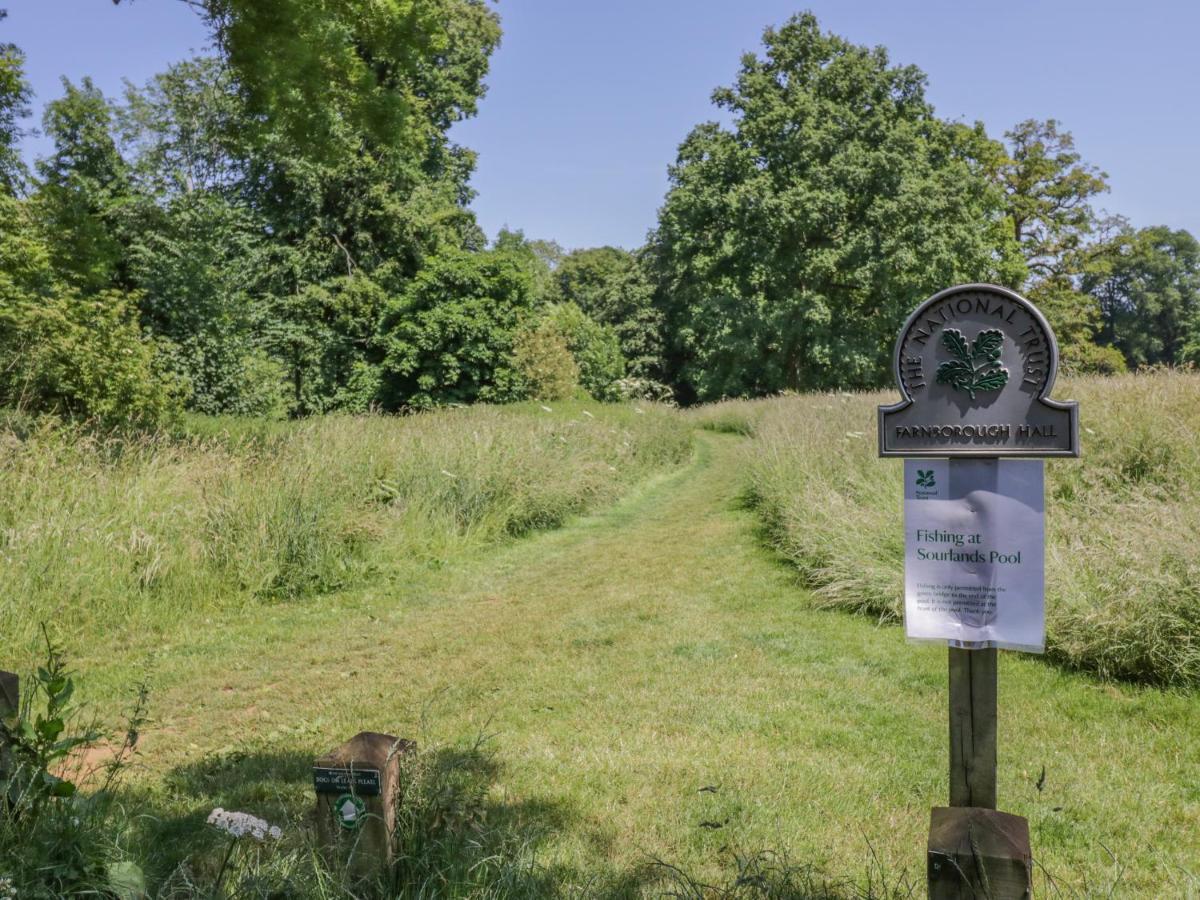 Villa Meadow View Banbury Esterno foto